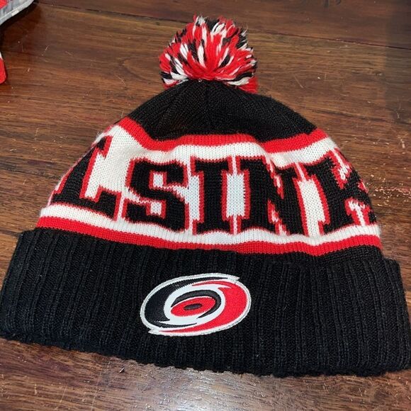 Carolina Hurricanes NHL FaceOff Reebok 2010 Helsinki Finland Beanie Knit Cap Hat - Picture 1 of 7